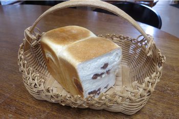 小豆の角食パン